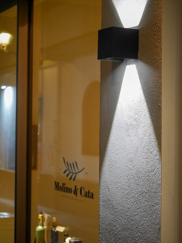 Fachada de Oleoteca Molino & Cata en Granada